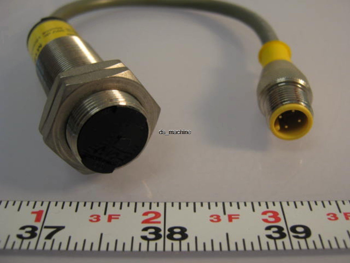 New Banner M18SP6FF100QDP (64503) Photoelectric Sensor