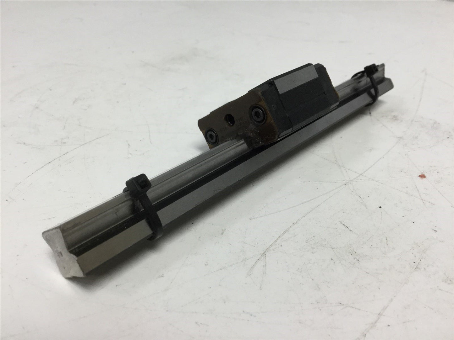 Used THK SR15V Linear Bearing, Guide Length: 160mm Guide Width: 15mm Slide: 34x37.5mm