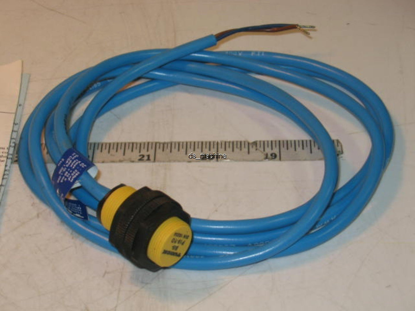 New Turck Bi5-P18-YO Inductive Proximity Sensor 30MM, 8,2VDC