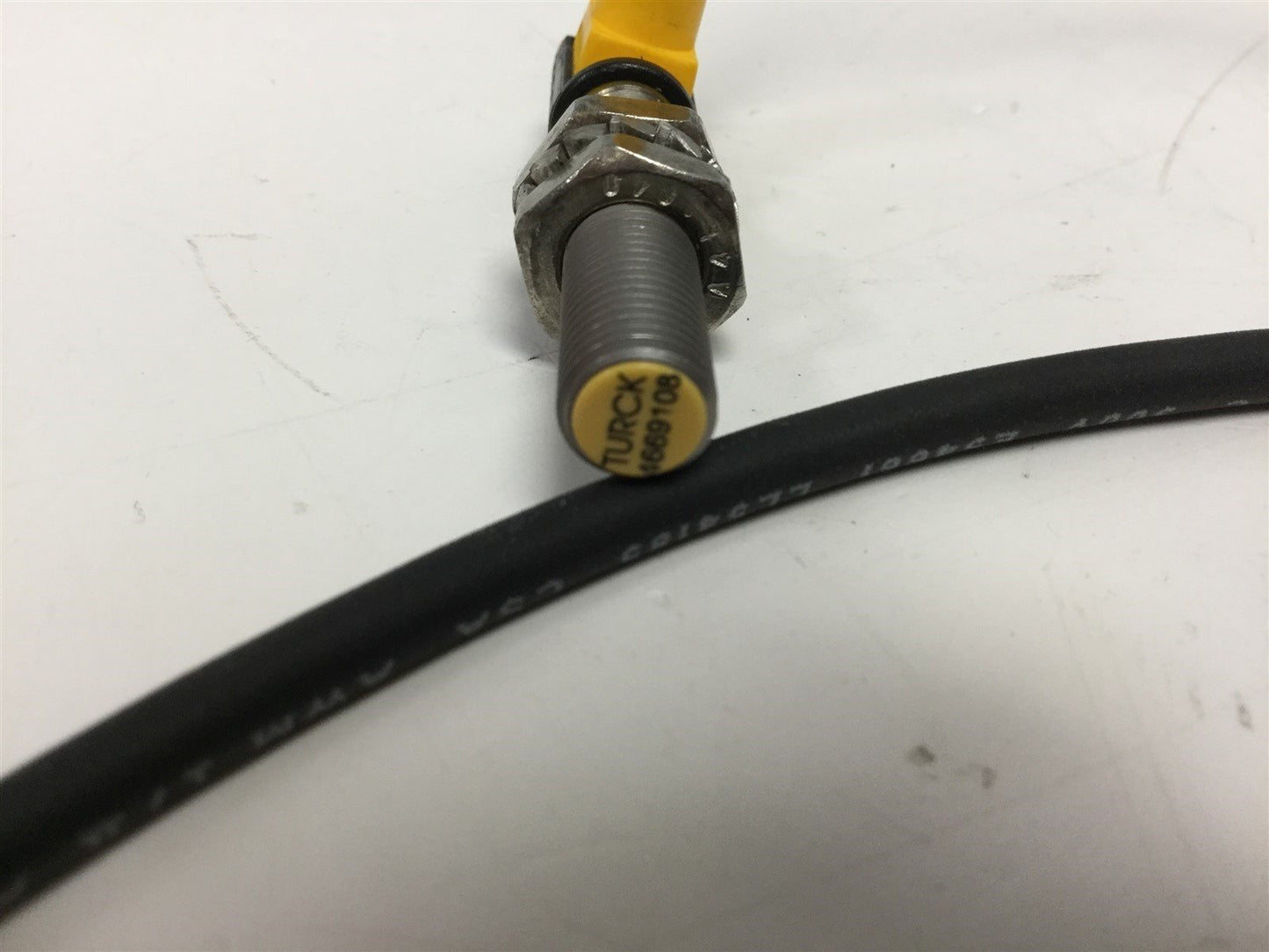 New TURCK S4669108 Inductive Proximity Sensor, Voltage 10-30VDC, NPN, Normally Open