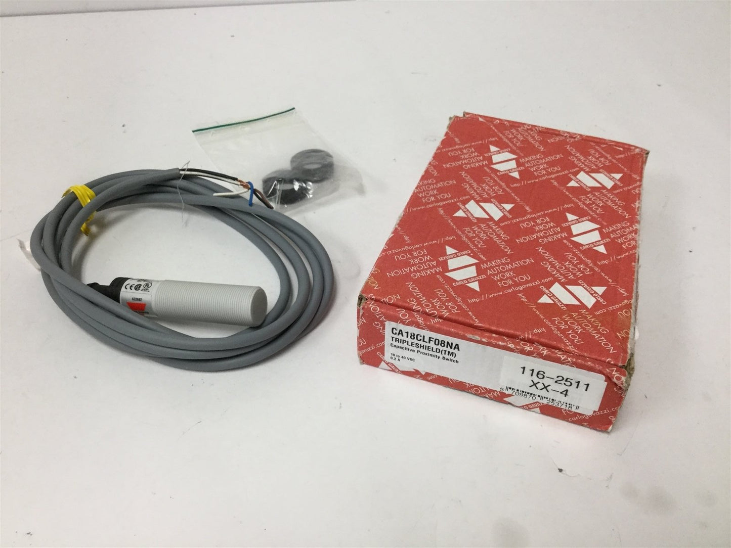 New Carlo Gavazzi CA18CLF08NA Capacitive Proximity Sensor, 10-40VDC, Range: 8mm