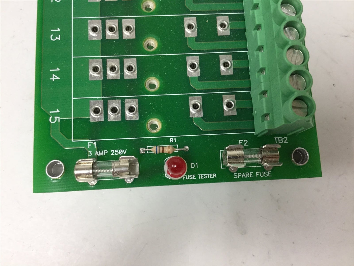 New Crouzet PB-16C4 16-Slot Digital I/O Module Mounting Board, 50-Pin Connection