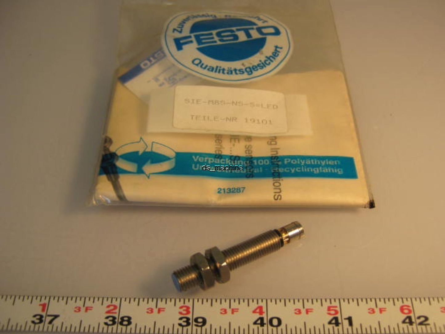 New Festo Proximity Sensor 10-30VDC SIE-M8S-NS-S=LED