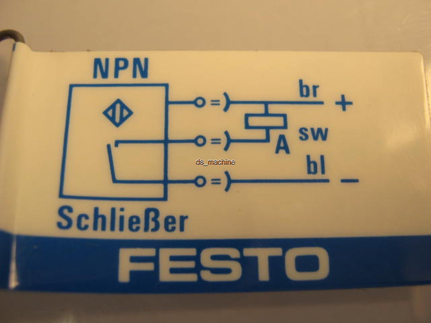 New Festo Proximity Sensor 10-30VDC SIE-M8S-NS-S=LED