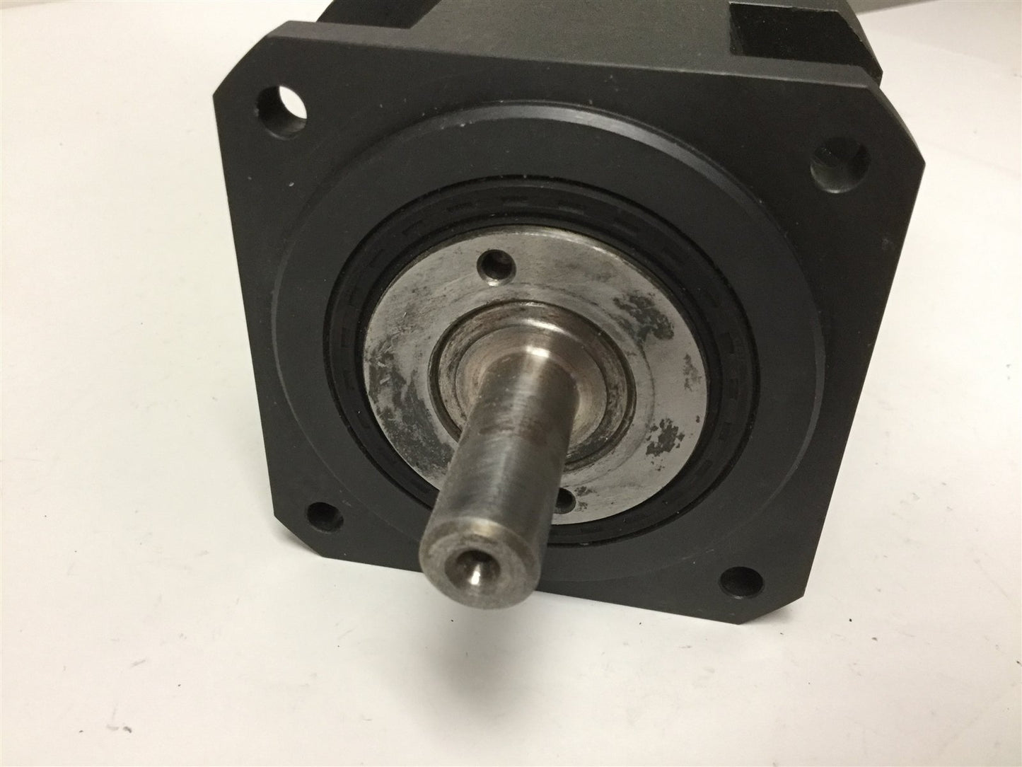 Used Neugart PLS 90 Planetary Gearhead, 10:1 Ratio, 70mm x 70mm, Shaft: 14mm, 10k RPM