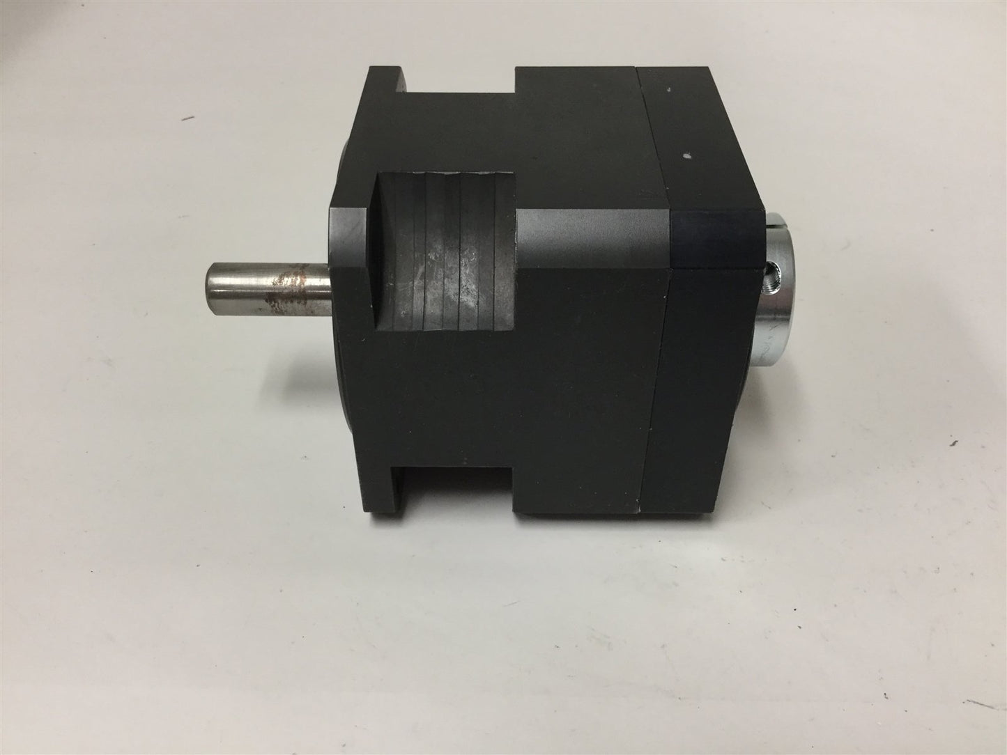 Used Neugart PLS 90 Planetary Gearhead, 10:1 Ratio, 70mm x 70mm, Shaft: 14mm, 10k RPM