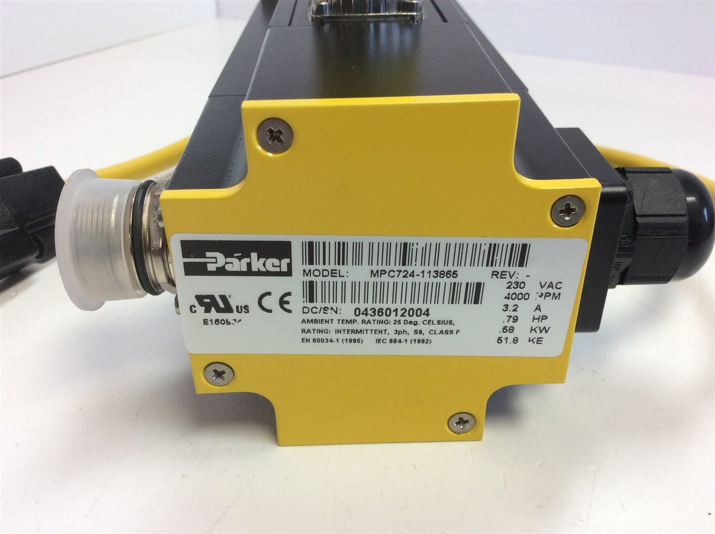 New Parker MPC724-113865 Servo Motor 230VAC, 4000 RPM, .79 HP, .68 KW, 61.8 KE