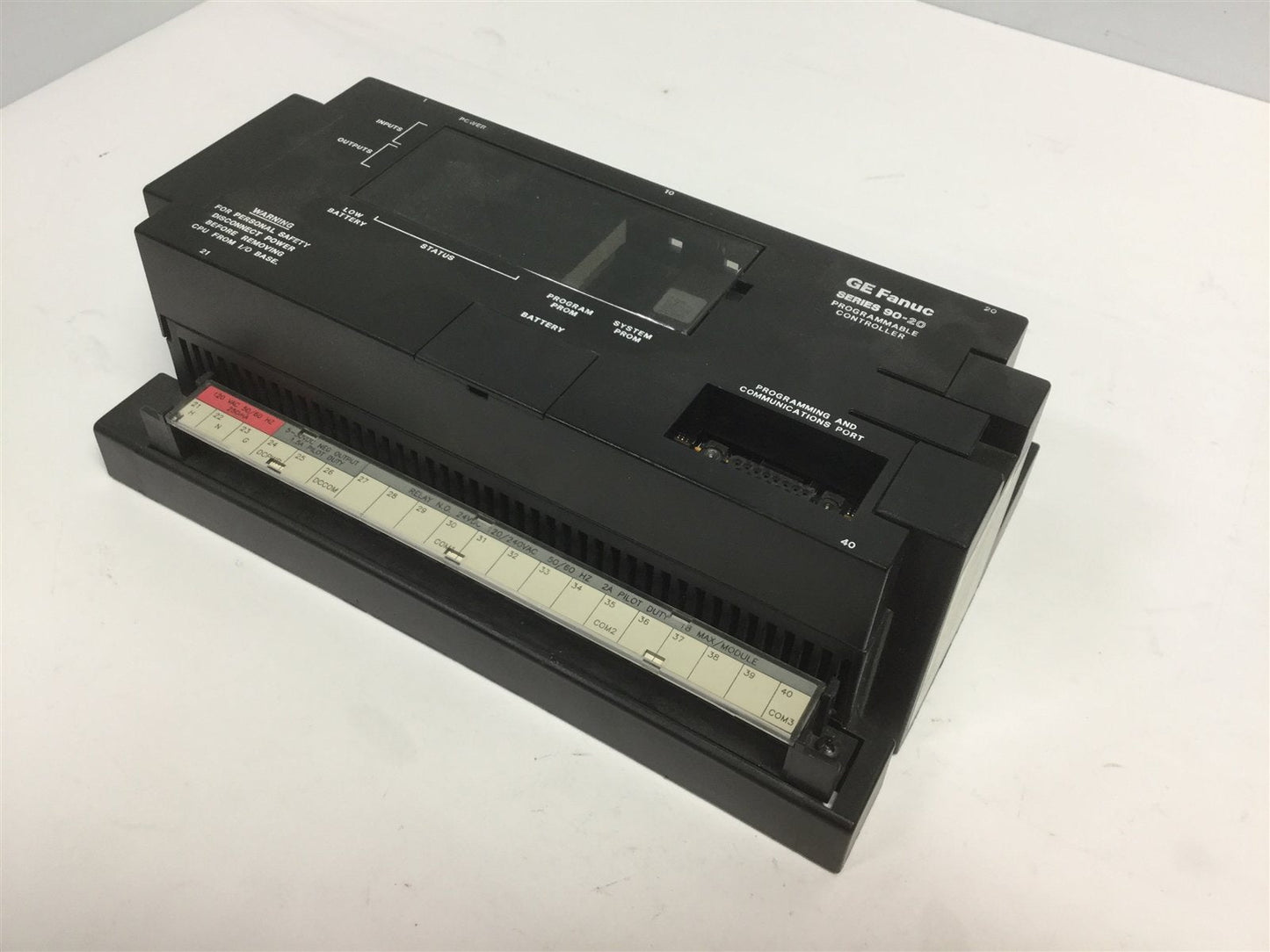 Used GE Fanuc IC692MDR541C I/O Module with IC692CPU211D CPU, Voltage: 120VAC 50/60 Hz