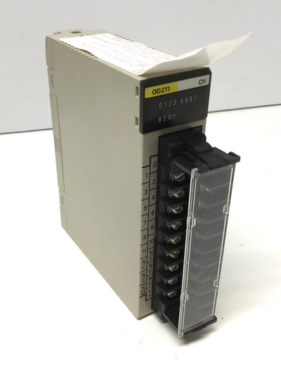 New Omron C200H-OD211 Solid State Output Unit Module, 24VDC 0.3A, 12-Point