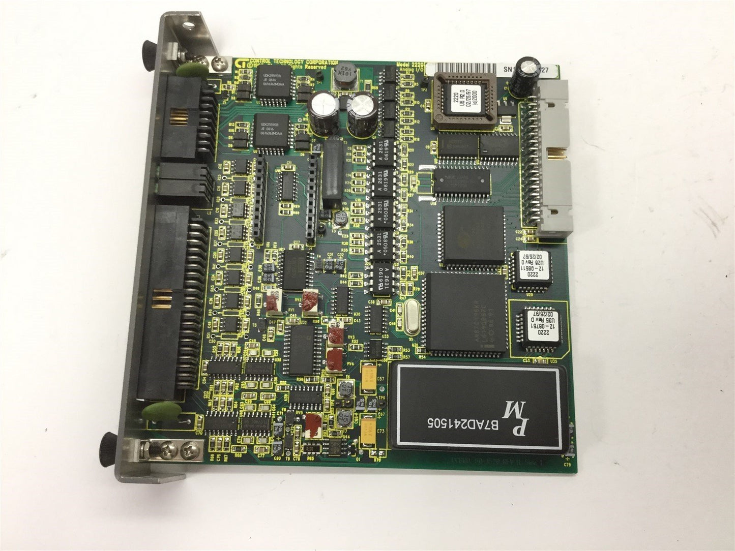 Used Control Technology 2220 Analog I/O Module, Digital: 8x Out, Analog: 8x In 8x Out