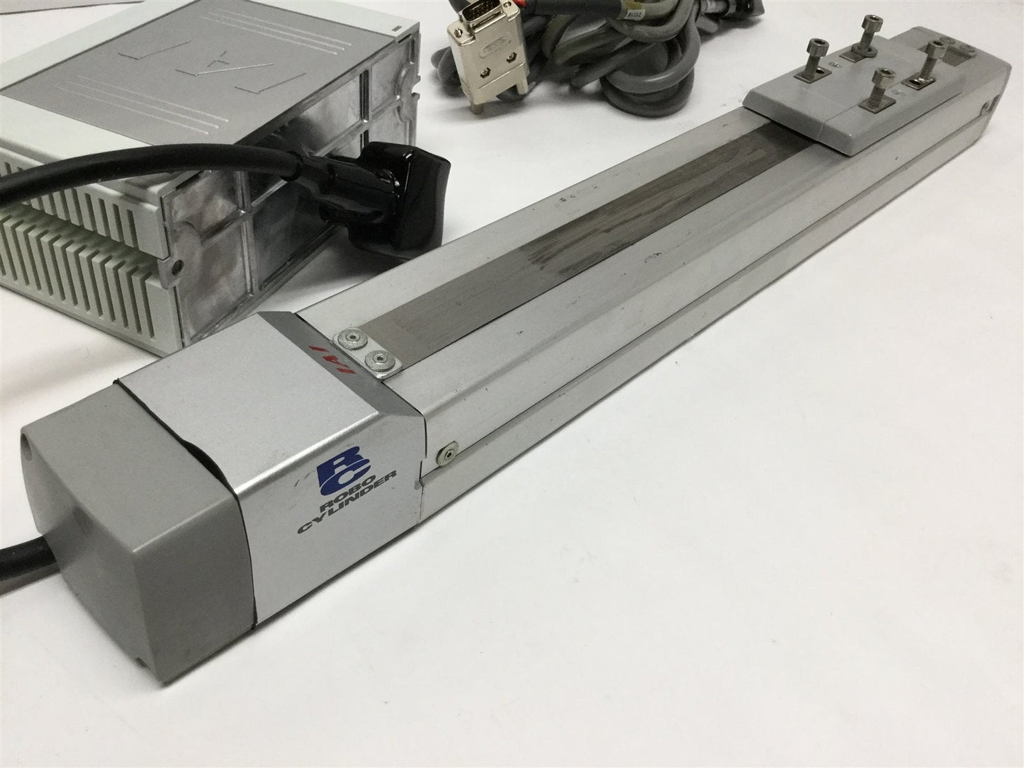 Used IAI RCS-SA6 ROBO Cylinder Linear Ball Screw Actuator System w/ Controller 250mm