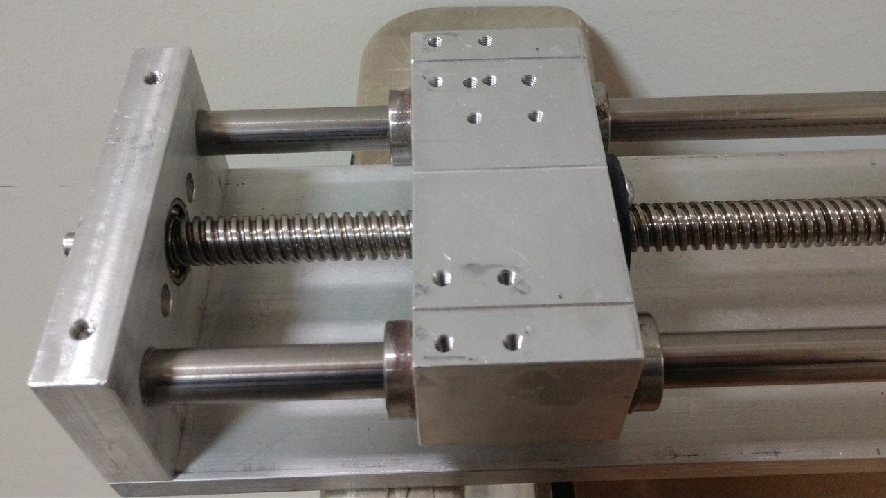 Used Linear Motion Ball Bearing Screw, Travel 880mm, Travel per Rotation:6mm 46x102mm