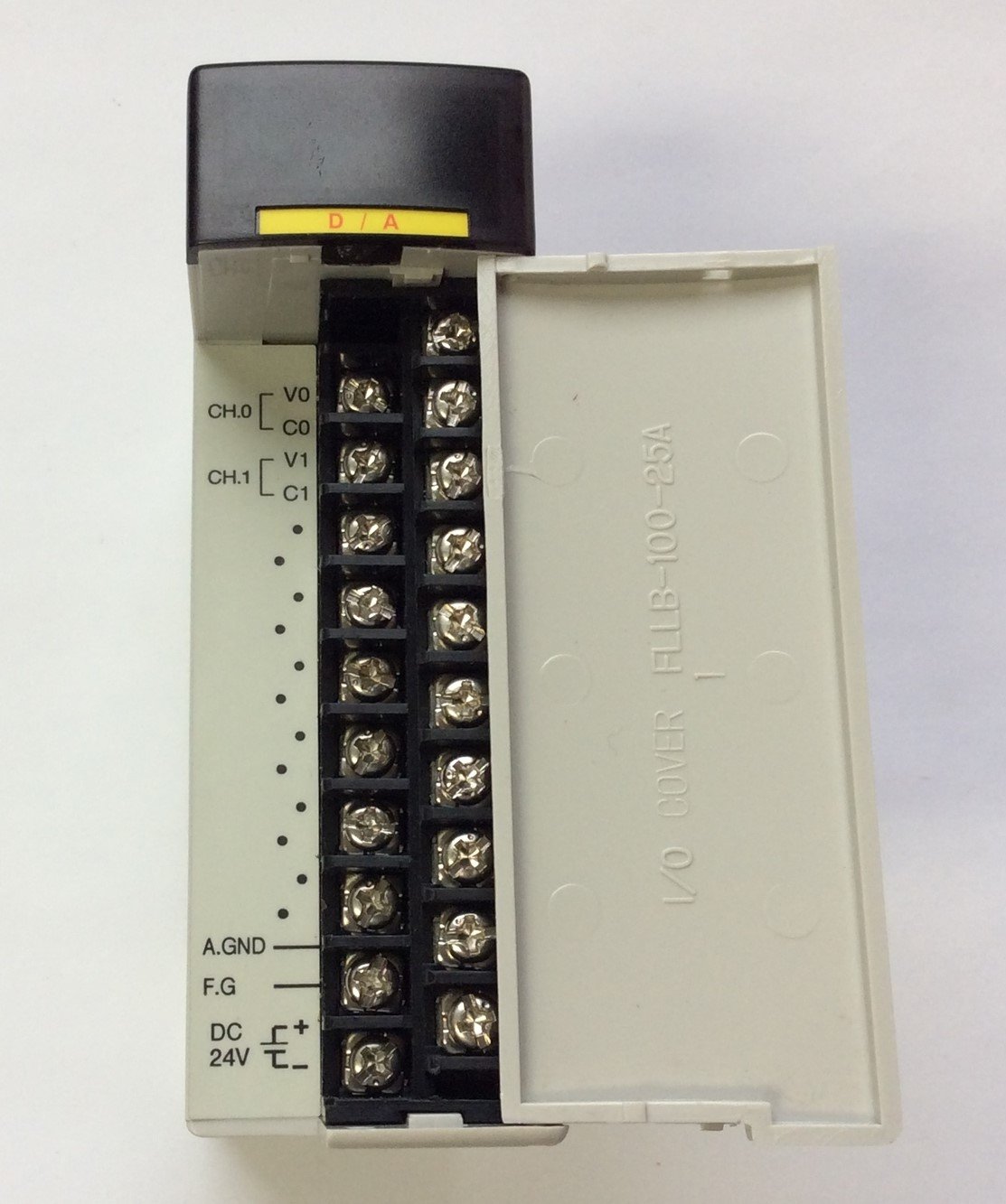 Used Cutler Hammer D32LTAOM210V PLC Analog Output Module, 2 Channel, 0-10V