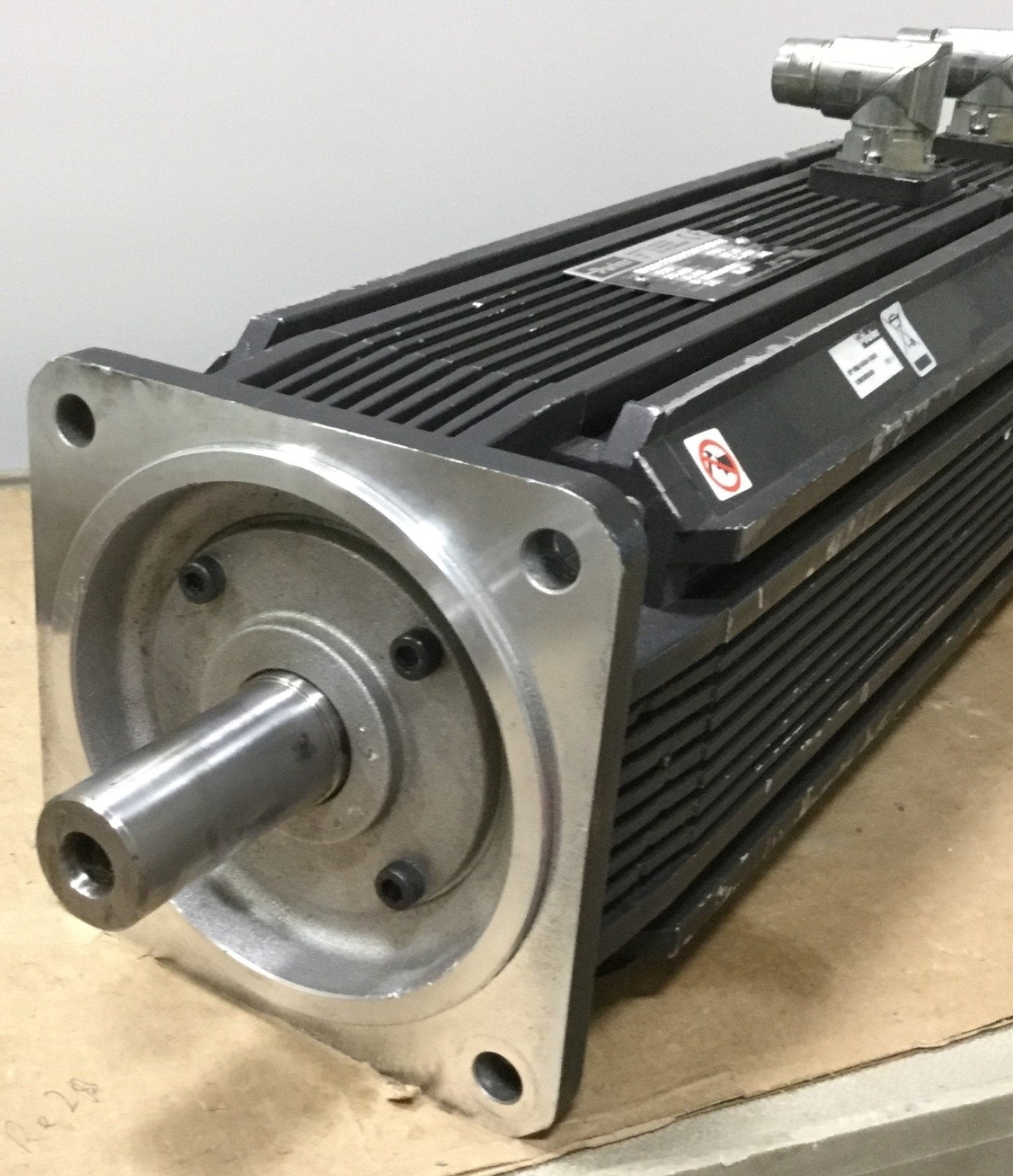 Used Parker MB Series Brushless Servo Motor MBA1453028528S21644 Torque Range:4.5-28Nm