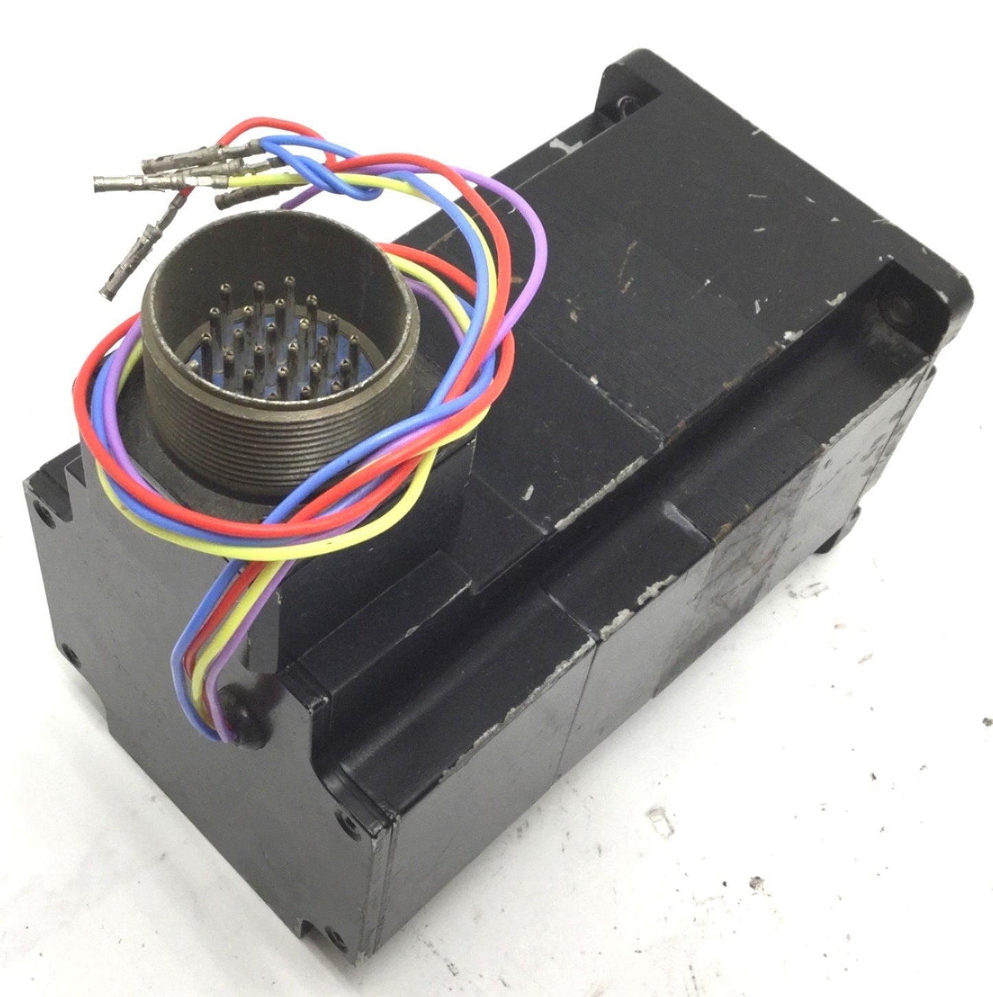 Used QMC 3571-MT3455 Brushless Servo Motor, Torque Cont: 17 LB-In, 10.5A Shaft: 1/2"