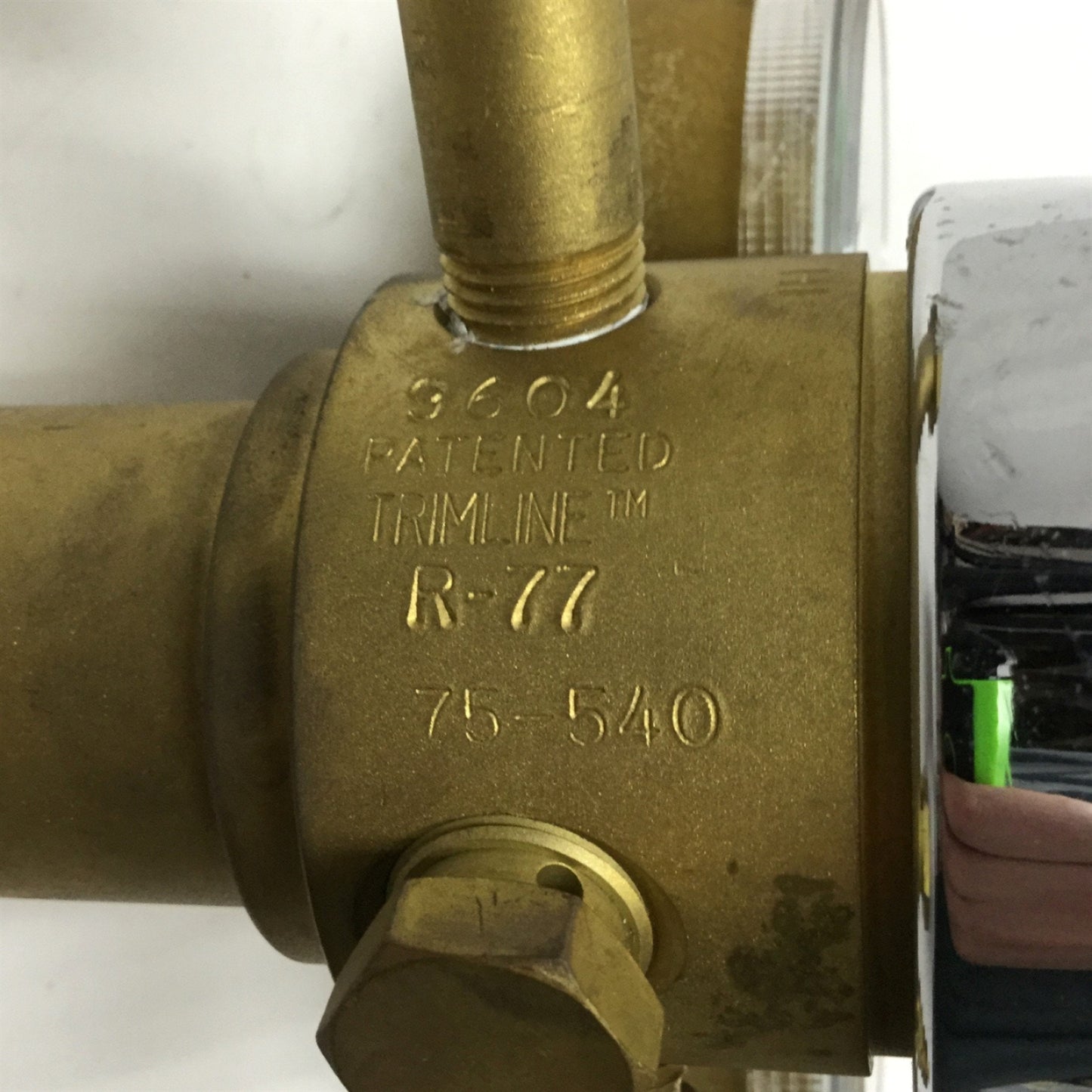 New – Open box Oxweld R-77-75-540 Trimline Welding Oxygen Gas Regulator, Two-Stage 3000psi