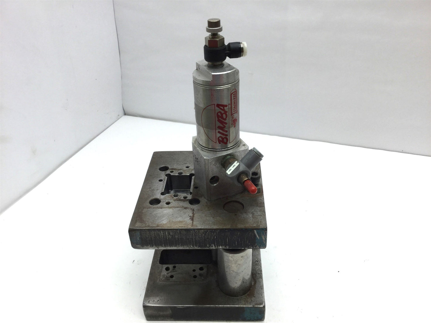 Used Ball Bearing Die Press Throat 3.1" to 3.7" Overall 4.8"x5.23"x11.25" & Cylinder