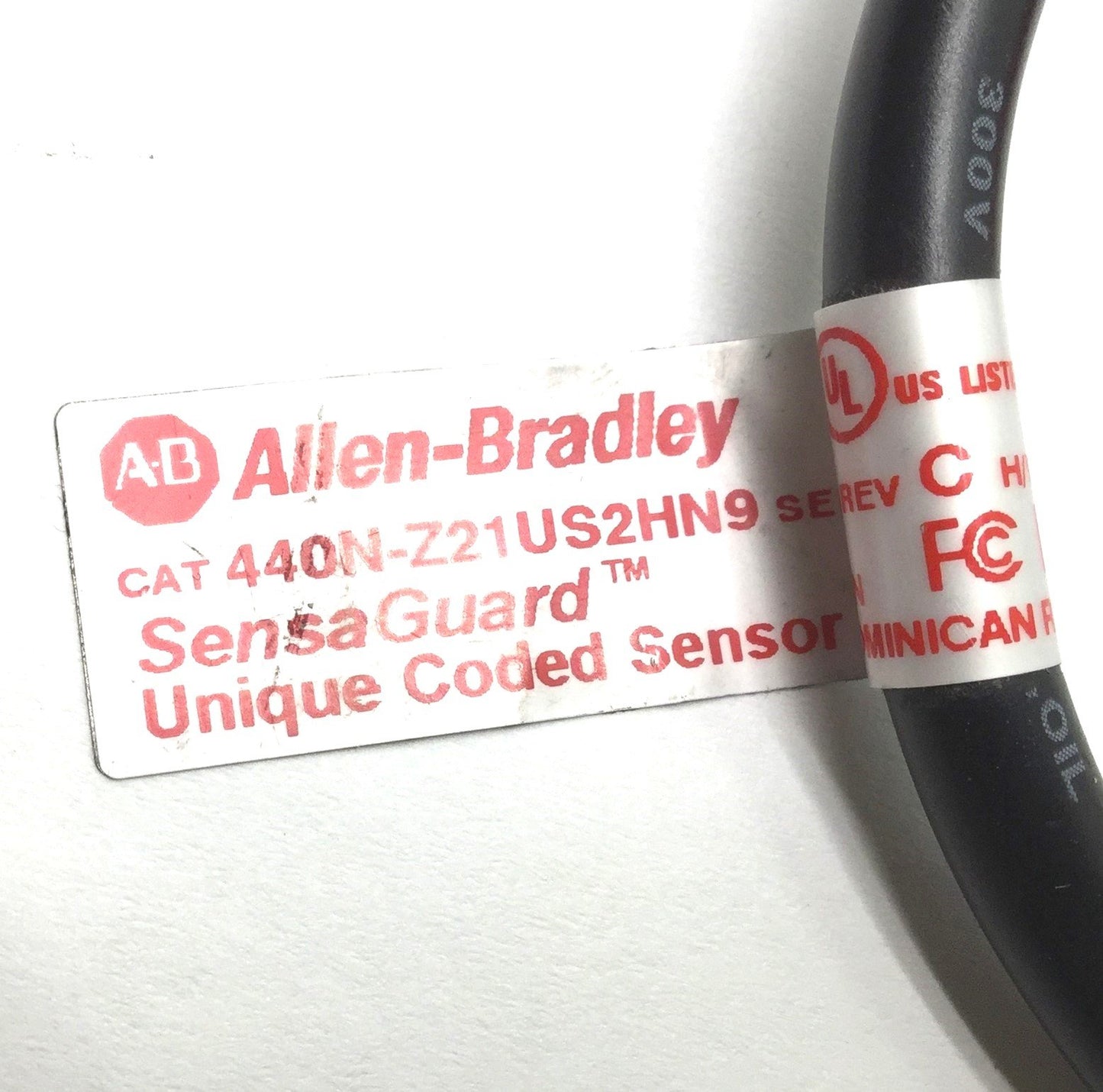 Used Allen-Bradley 440N-Z21USHN9 GuardMaster SensaGuard Unique Coded Sensor