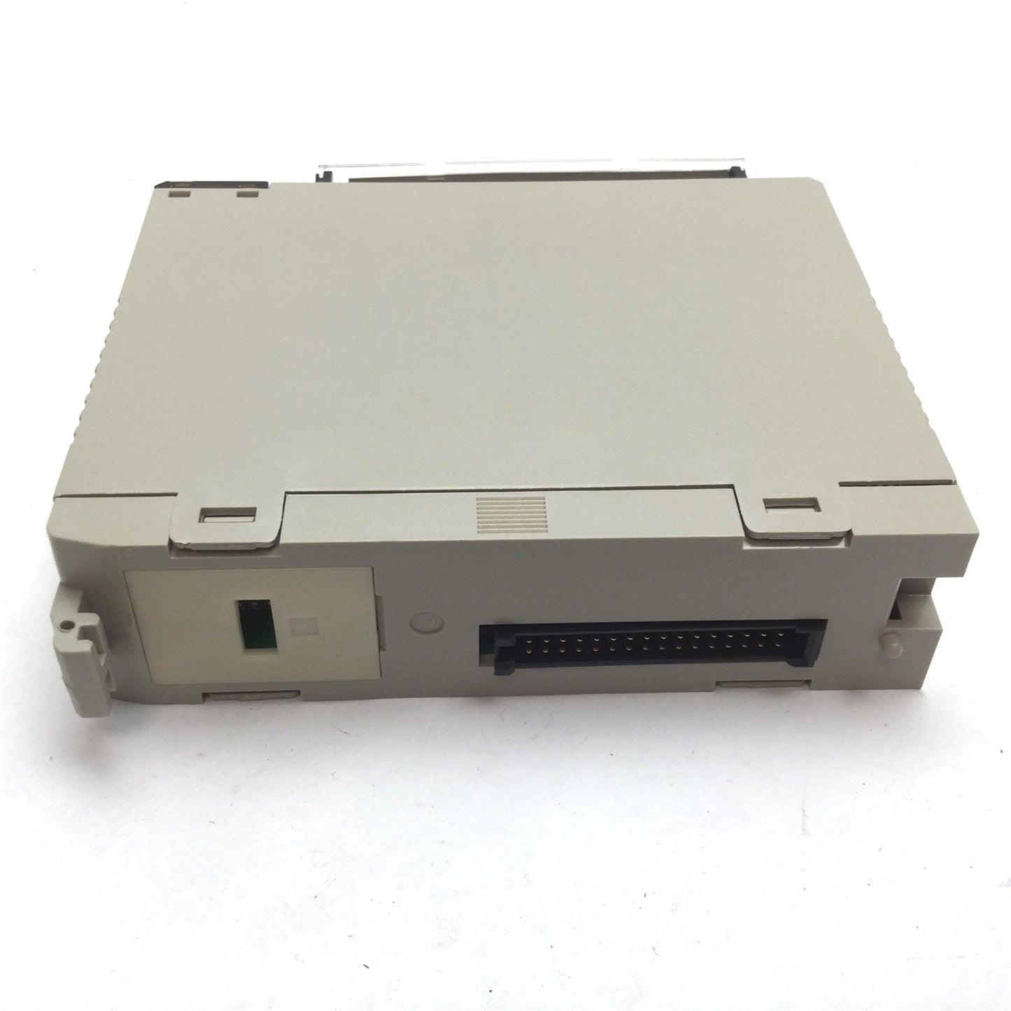 Used Omron C200H-OD212 PLC Output Unit Module, 16-Point, Rating: 24VDC 0.3A/Point