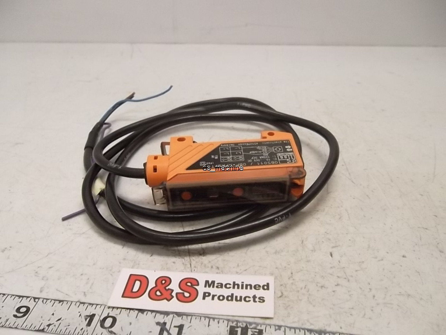 Used IFM Efector OB5011 Fiber Optic Sensor, 10-36VDC, 100mA