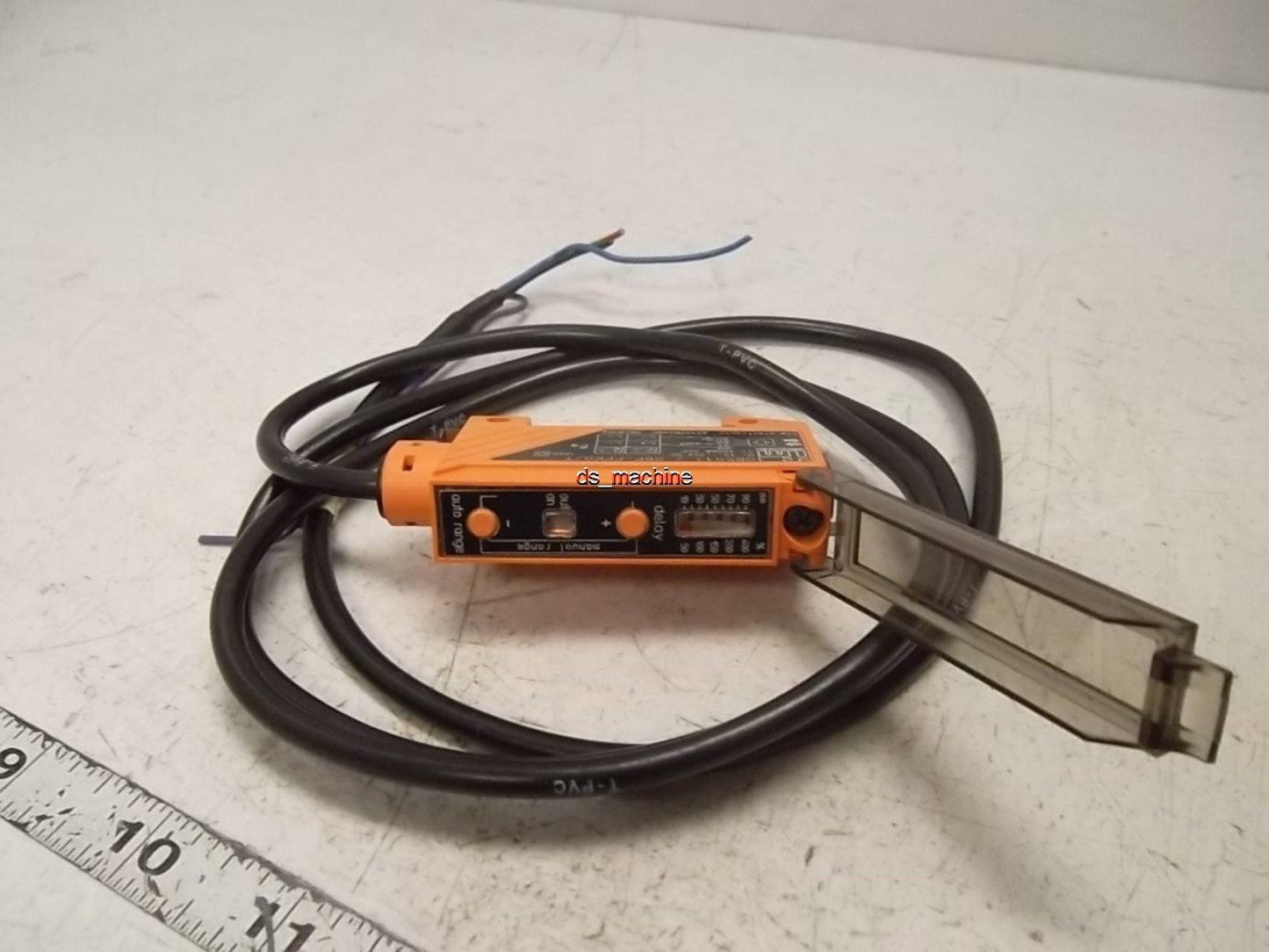 Used IFM Efector OB5011 Fiber Optic Sensor, 10-36VDC, 100mA