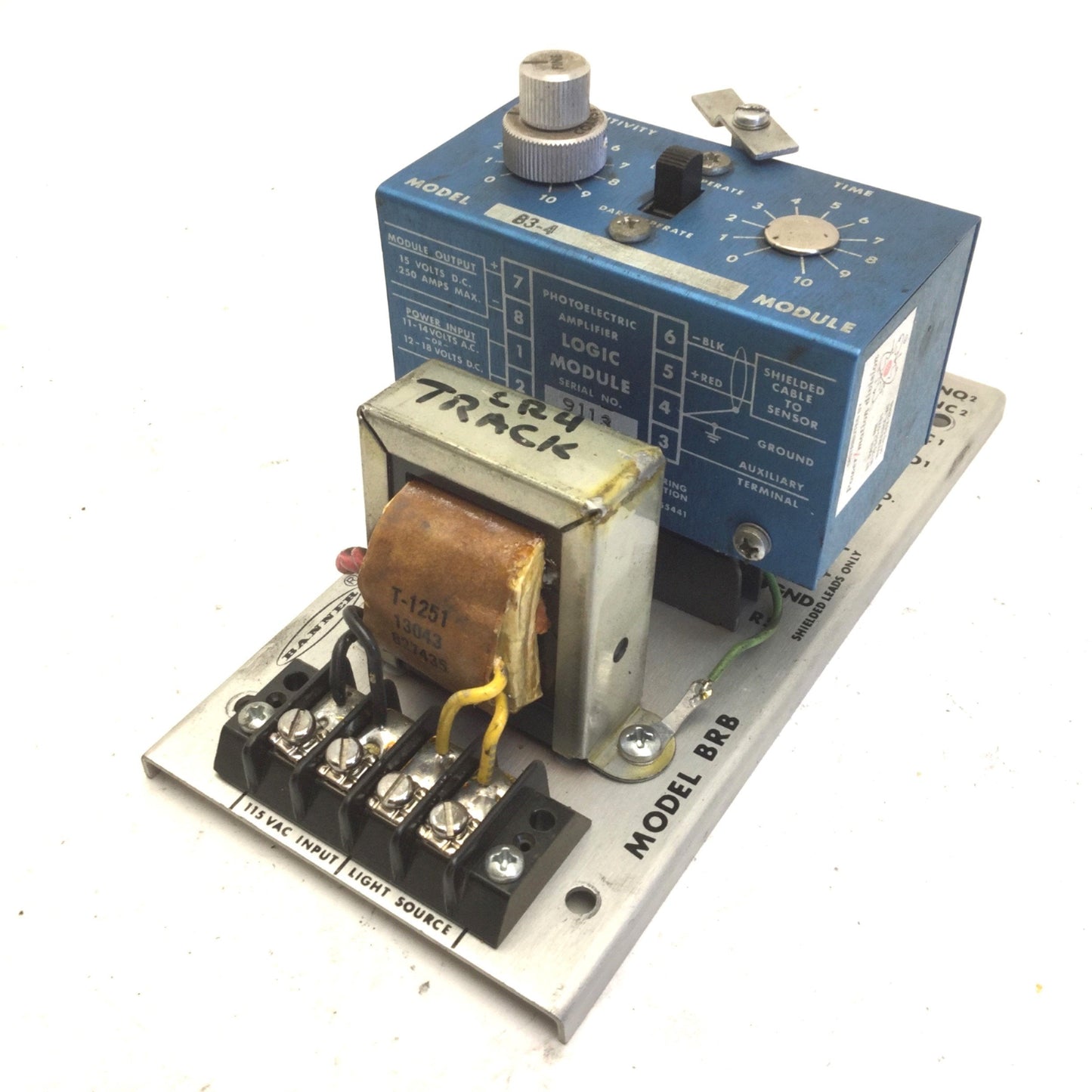 Used Banner BRB Base W/B3-4 Photoelectric Amp Relay Logic Module, Input: 115VAC