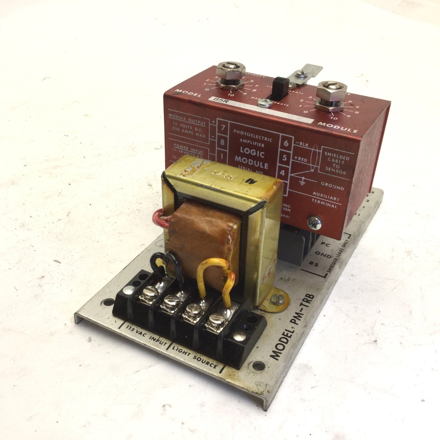 Used Power/Mation PM-TRB Base With Banner B5R Logic Module Photoelectric Amplifier