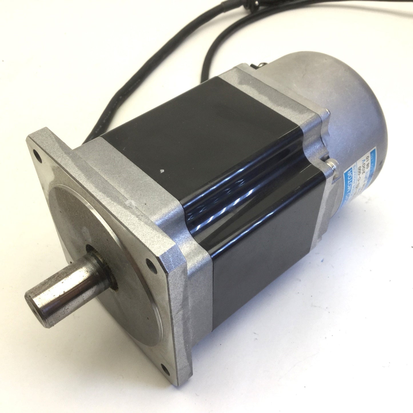 Used Applied Motion N0750-102-C-000 AC Servo Motor 750W 200VAC Shaft Diameter: 5/8"