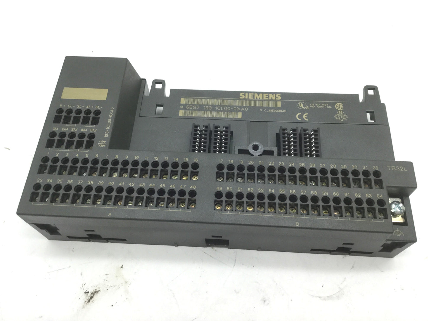 Used Siemens 6ES7 193-1CL00-0XA0 Simatic S7 ET 200L Block Terminal TB32L