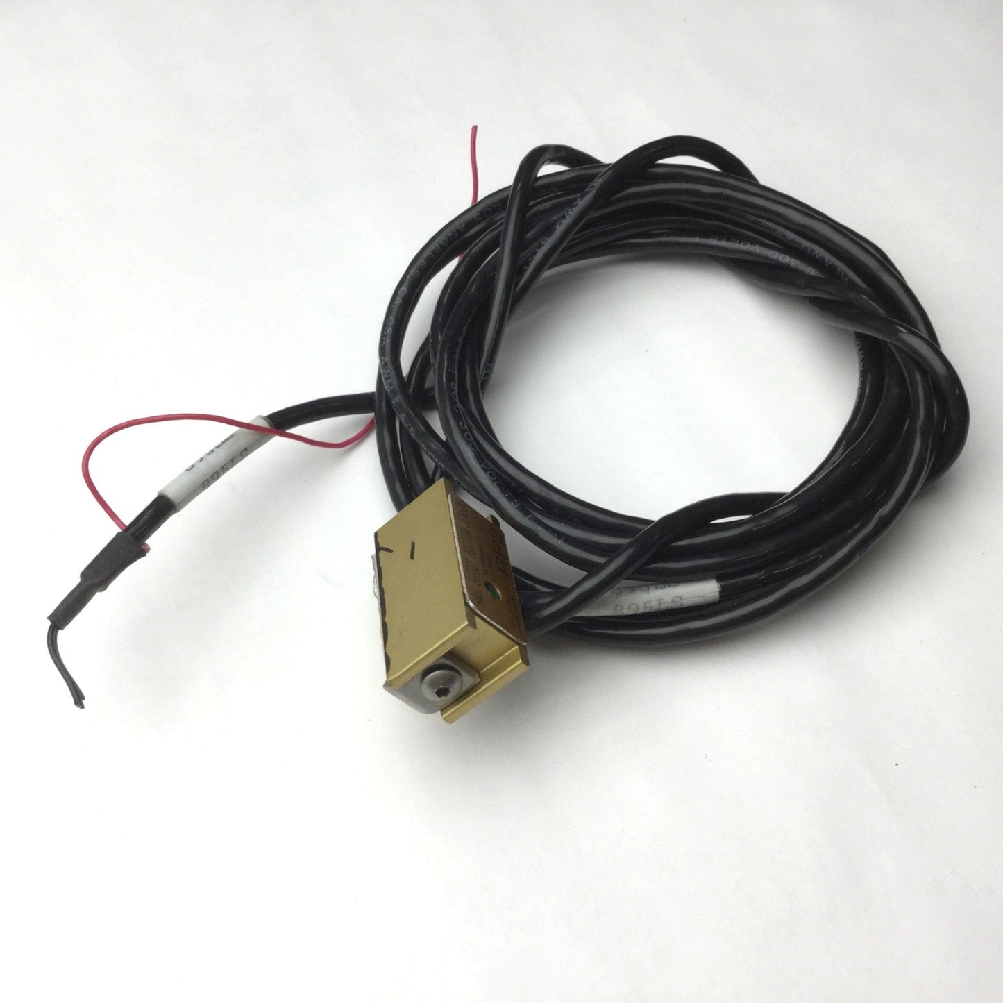 Used Industrial Devices Corp. RP2 Hall Effect Position Sensor, NC, 8-28VDC 40mA, 6'