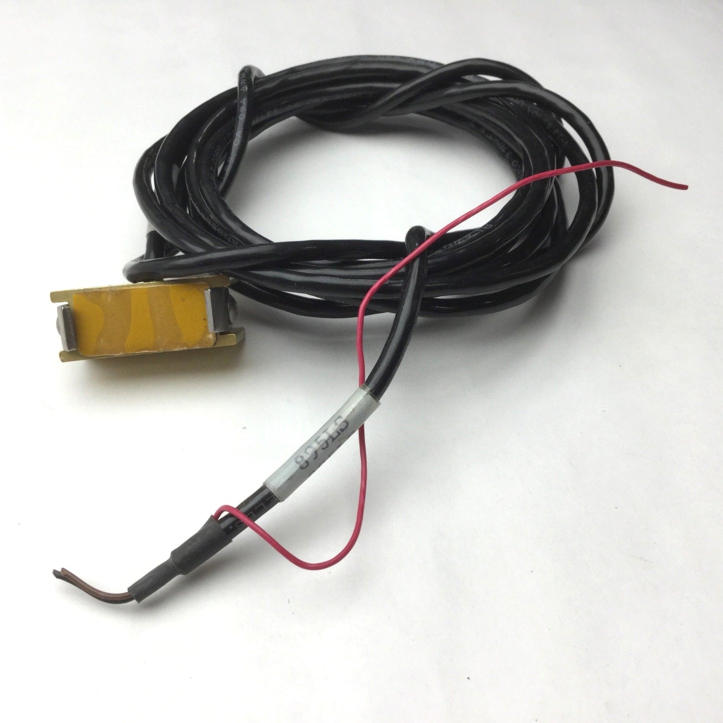 Used Industrial Devices Corp. RP2 Hall Effect Position Sensor, NC, 8-28VDC 40mA, 6'