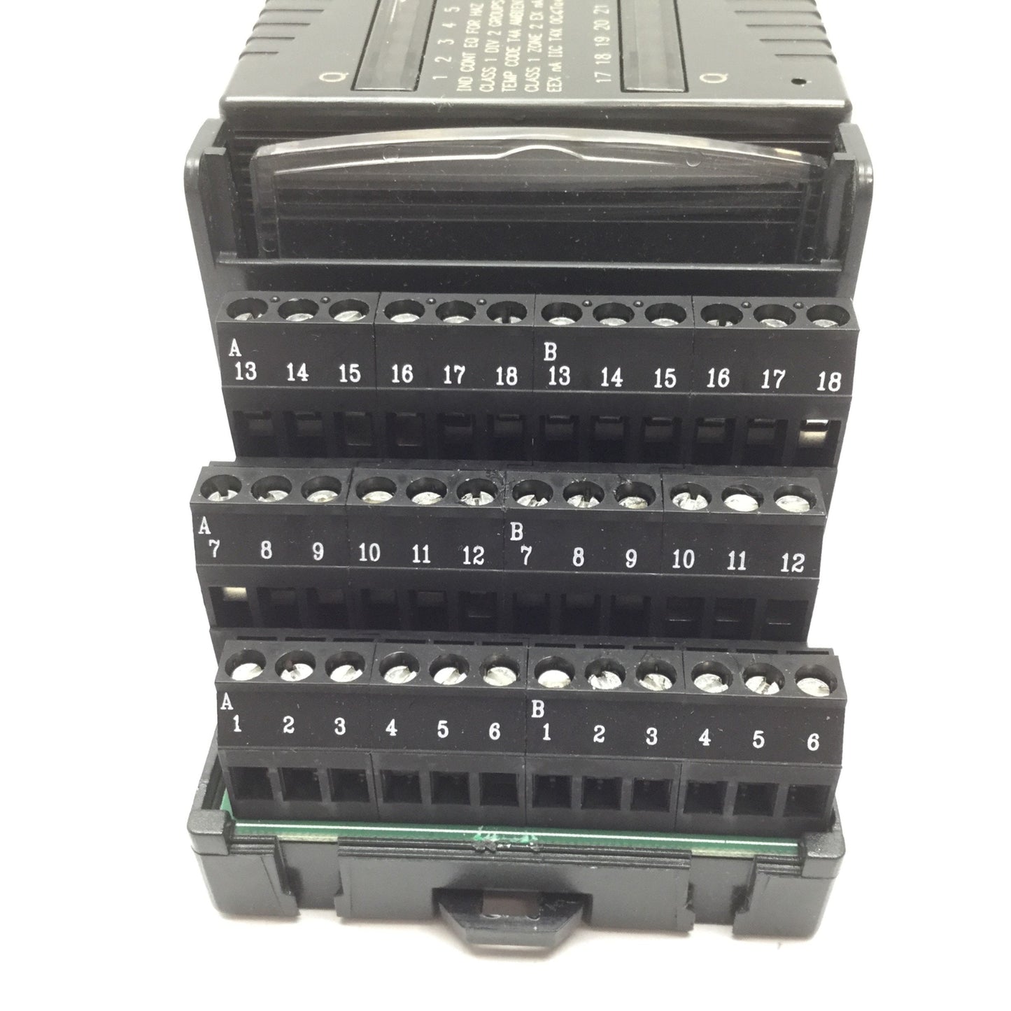 Used GE Fanuc IC200MDL742D VersaMax PLC Output Module, Positive Logic, 32-Point 24VDC