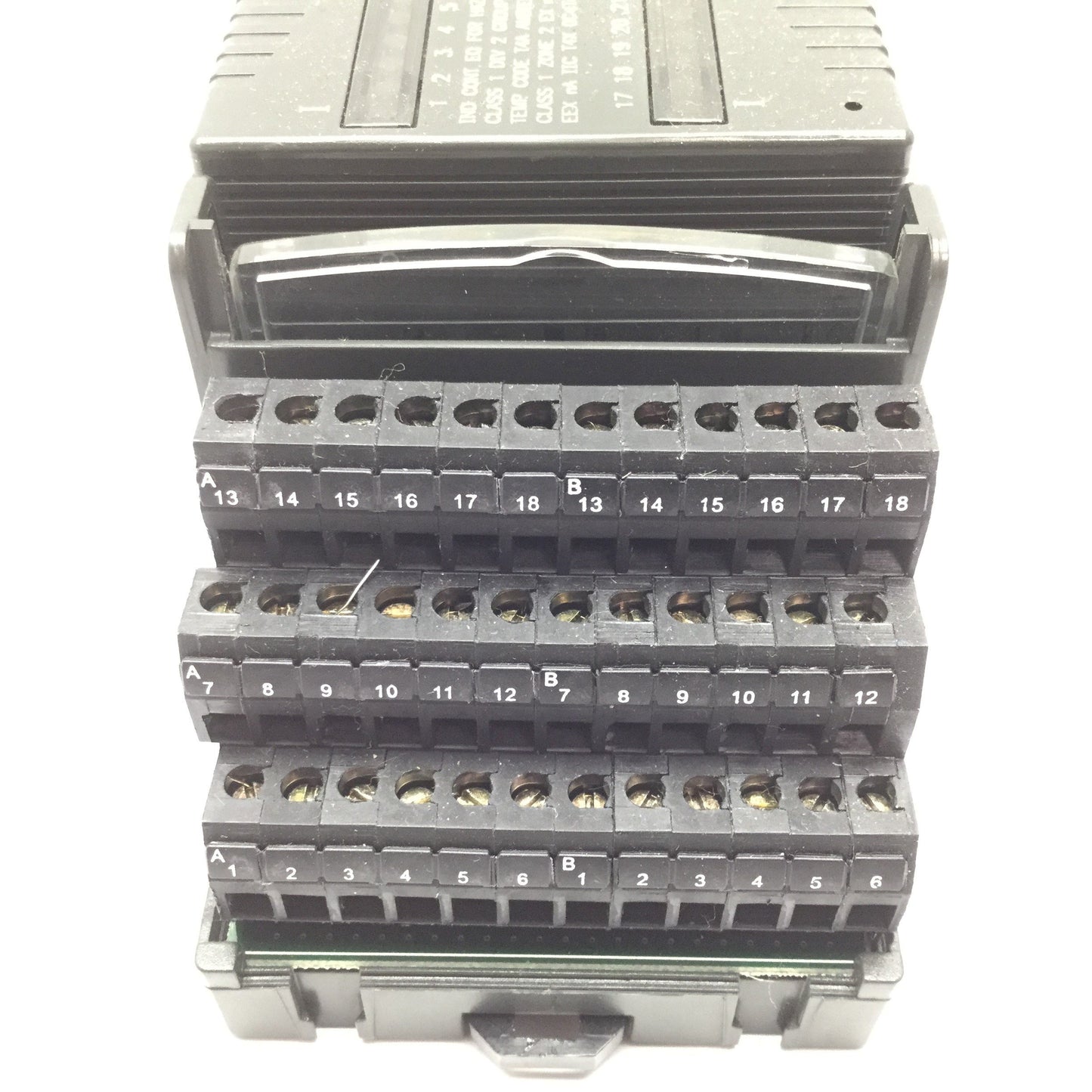 Used GE Fanuc IC200MDL650D VersaMax PLC Input Module, Pos/Neg Grp, 32-Point 24VDC