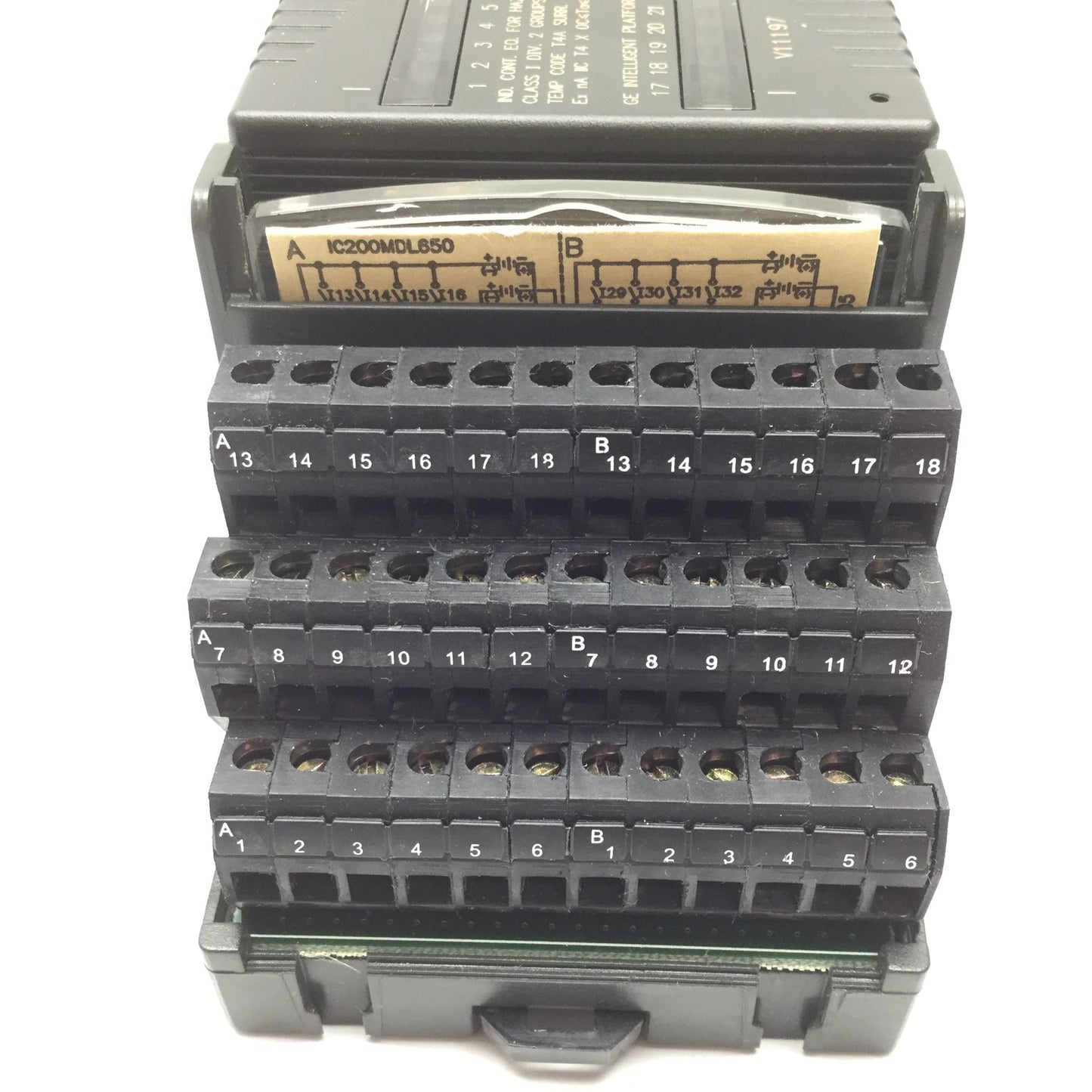 Used GE Fanuc IC200MDL650J VersaMax PLC Input Module, Pos/Neg Grp, 32-Point 24VDC