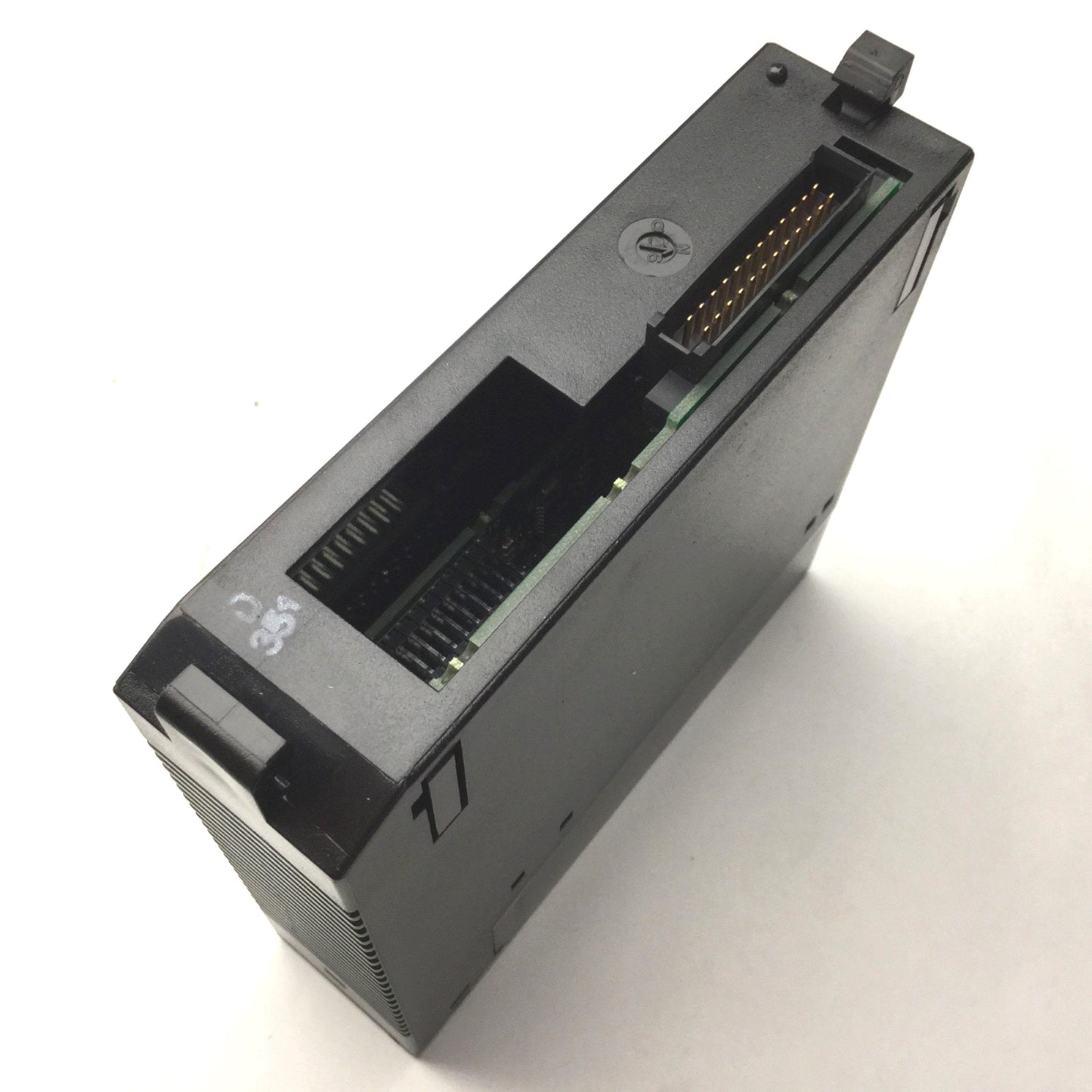 New GE Fanuc IC693MDL654F Input Module TIL 32PT, 3mA/Pt @ 5VDC, 8.5mA/Pt @12VDC