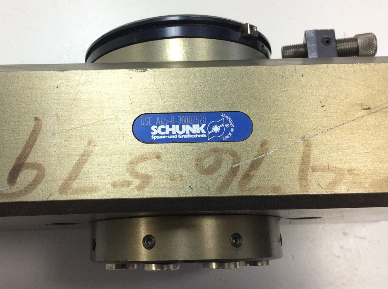 Used Schunk OSE-A45-8-30007820 Pneumatic Hydraulically Damped Rotary Actuator