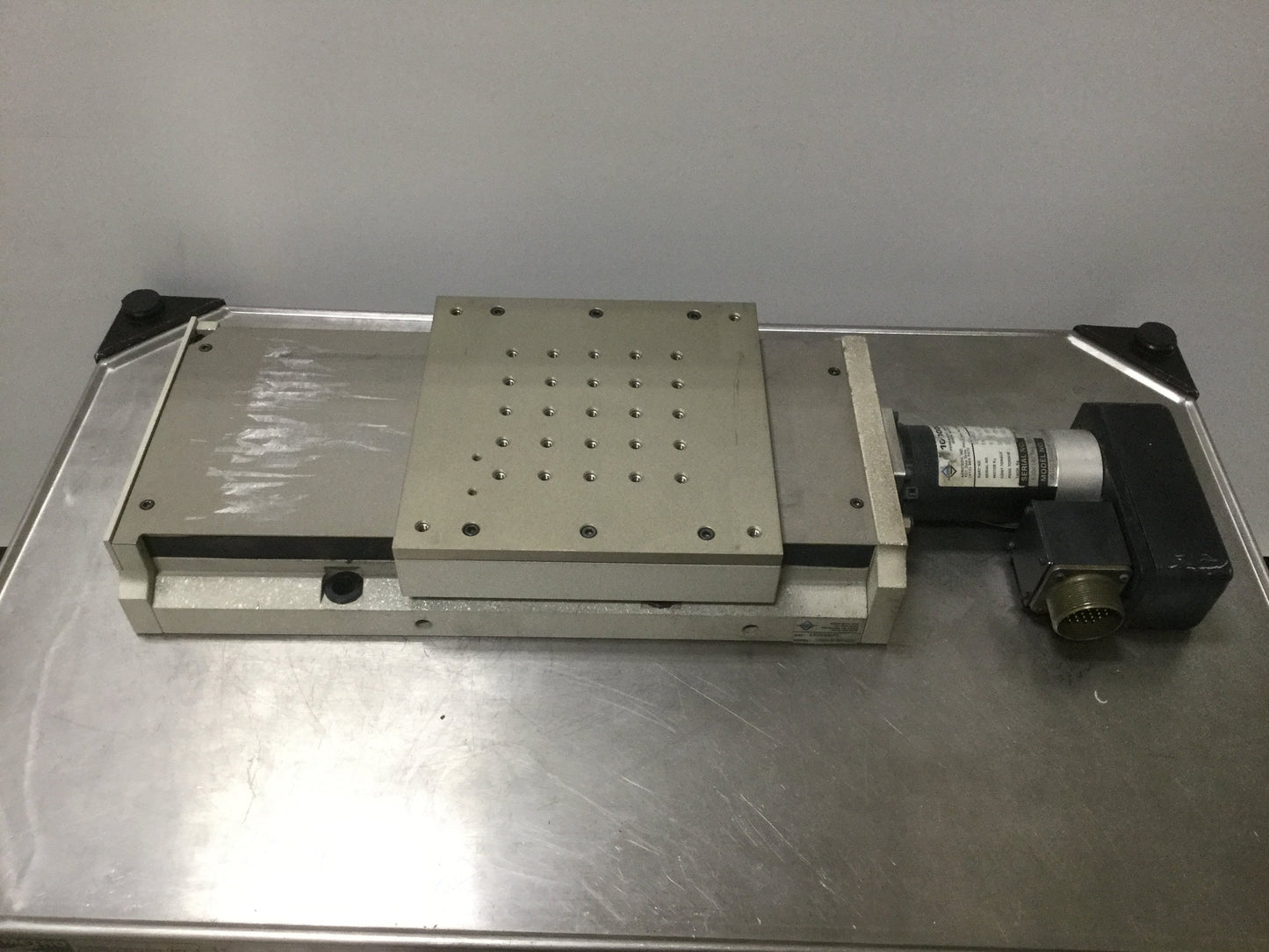 Used Aerotech ATS20015-M-40P Motorized Linear Stage 150mm Travel 4mm/rev 1050LT Motor