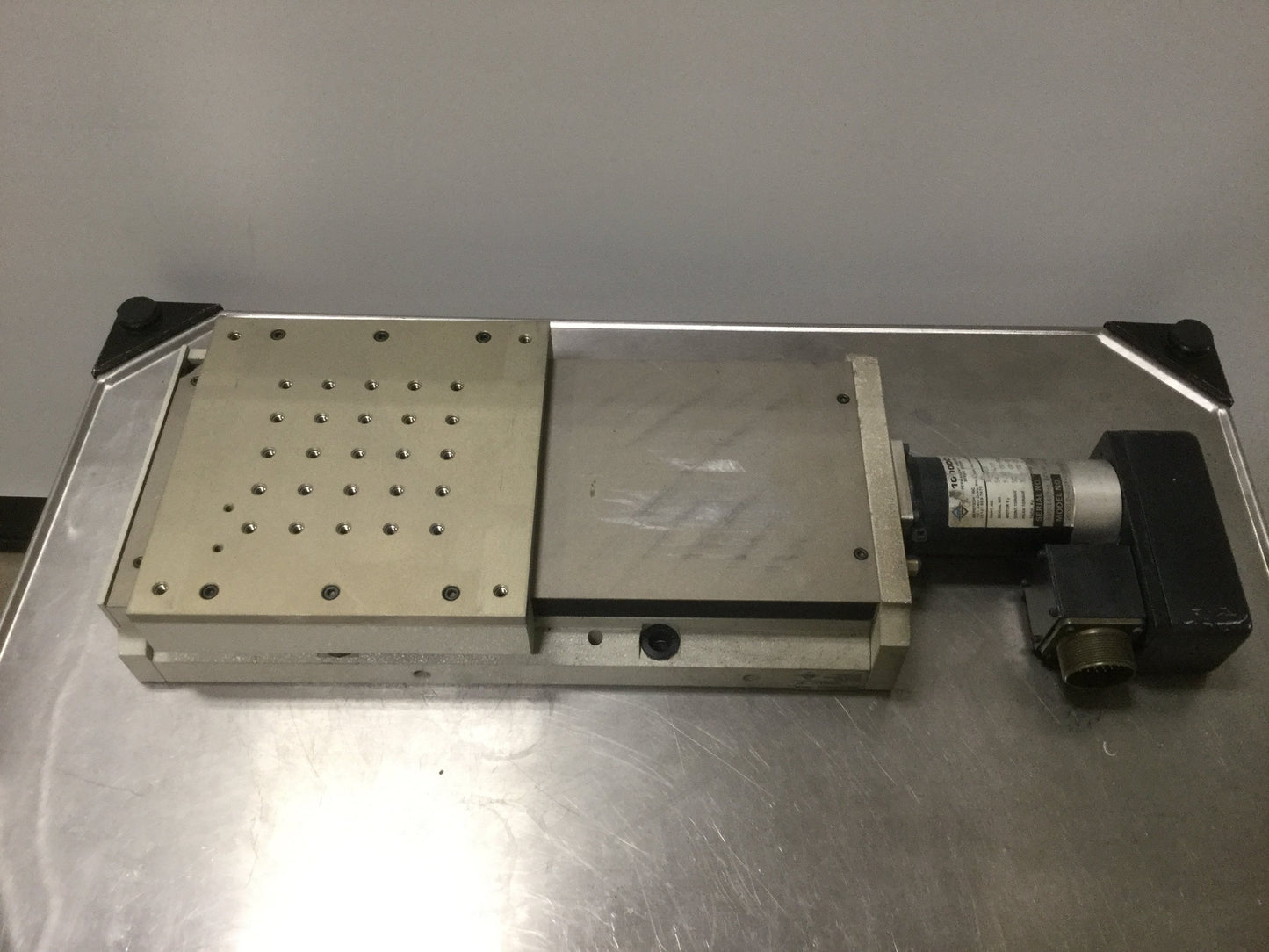 Used Aerotech ATS20015-M-40P Motorized Linear Stage 150mm Travel 4mm/rev 1050LT Motor