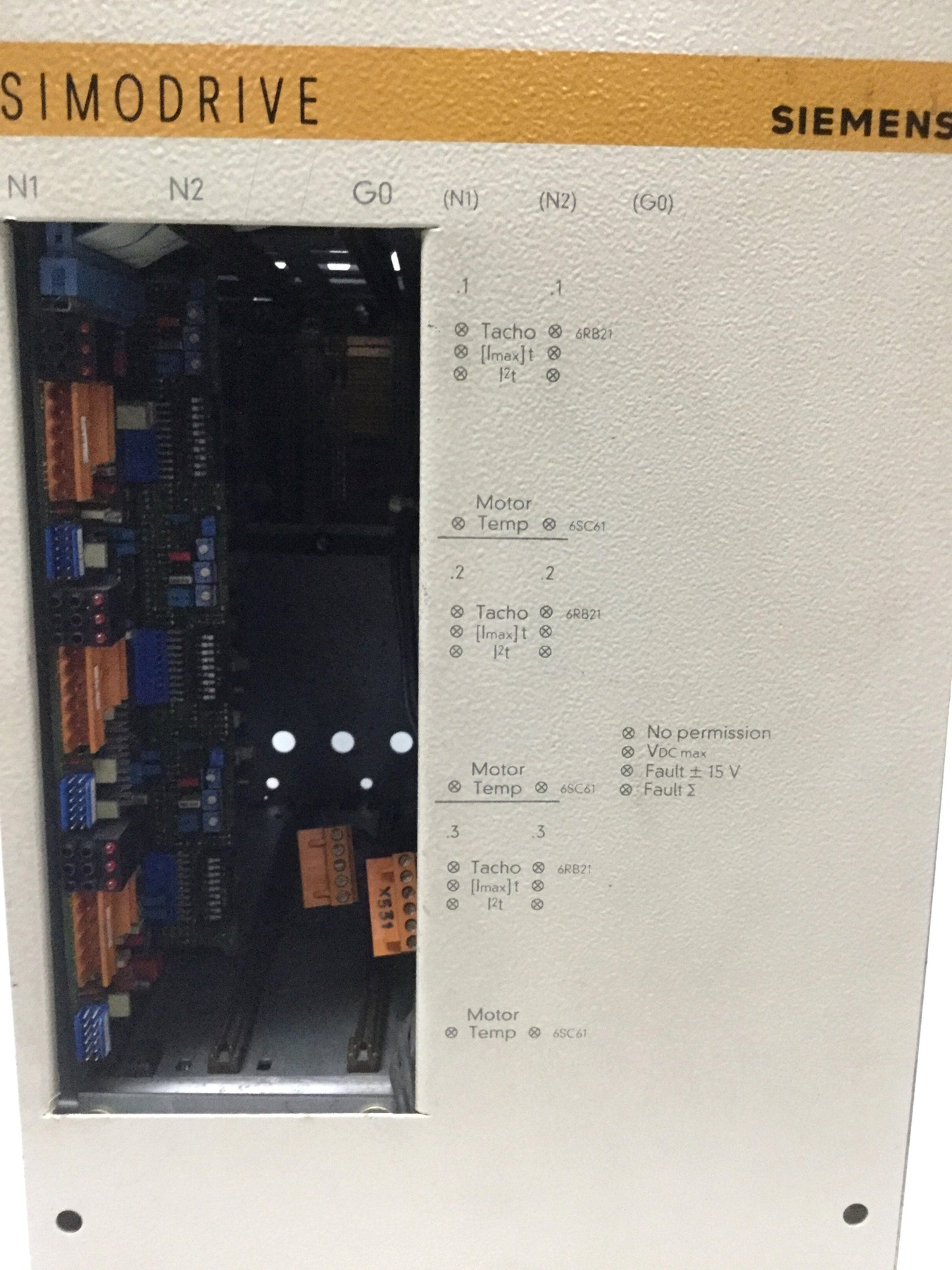 Used Siemens 6RB2101-2A-Z SIMODRIVE 210 3-Axis DC Servo Feed Drive Rack 165VAC 3-PH