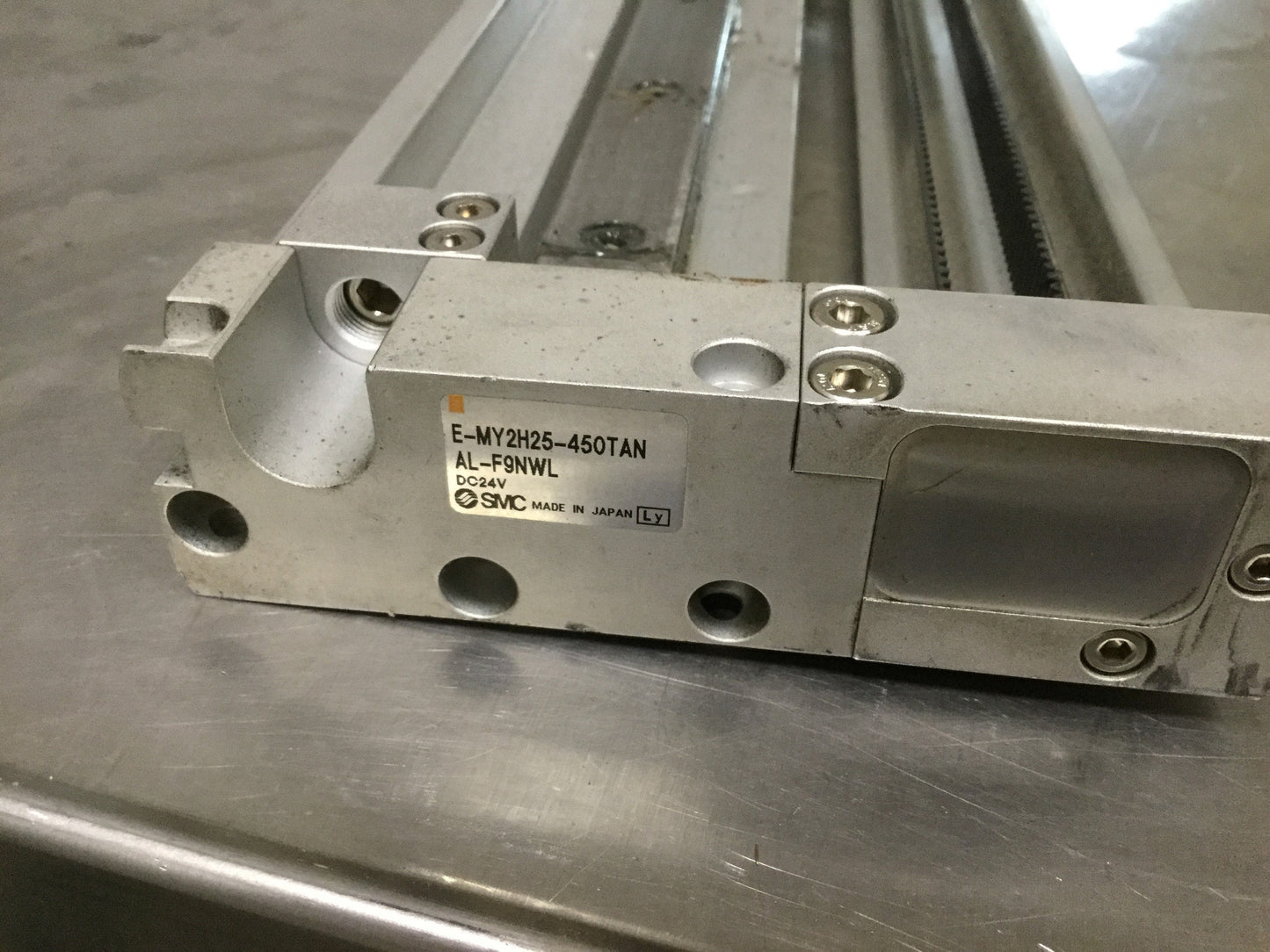 Used SMC E-MY2H25-450TAN Electric Belt Actuator, Stroke: 450mm, Power: 24VDC 2.5A