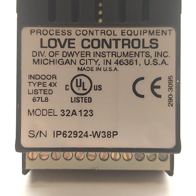 Used Love Controls 32A123 Temp Controller 2x 4-Digit TC/RTD Relay/5VDC 100-240VAC/DC