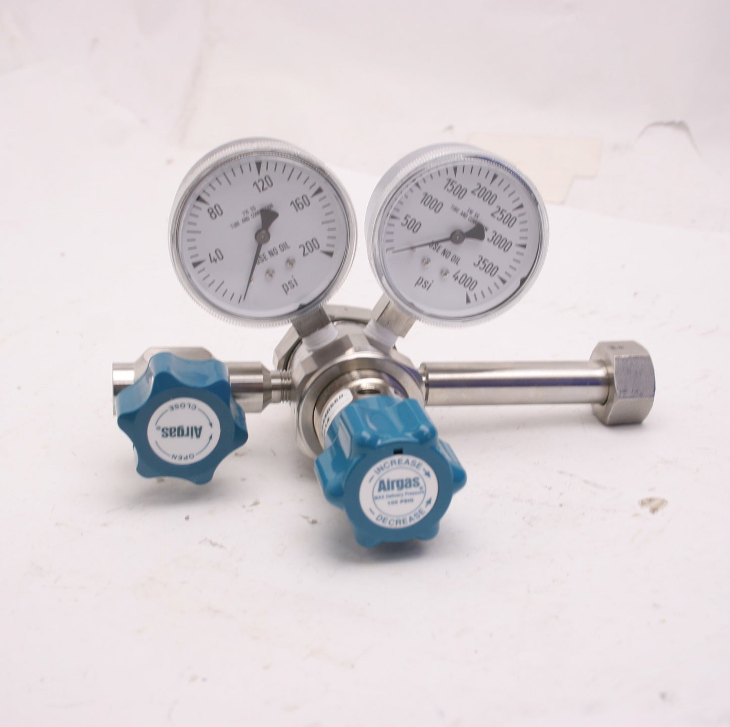 Used Airgas Y12-E444D660 Two Stage Stainless Gas Regulator, Inlet: 3500 PSIG Max