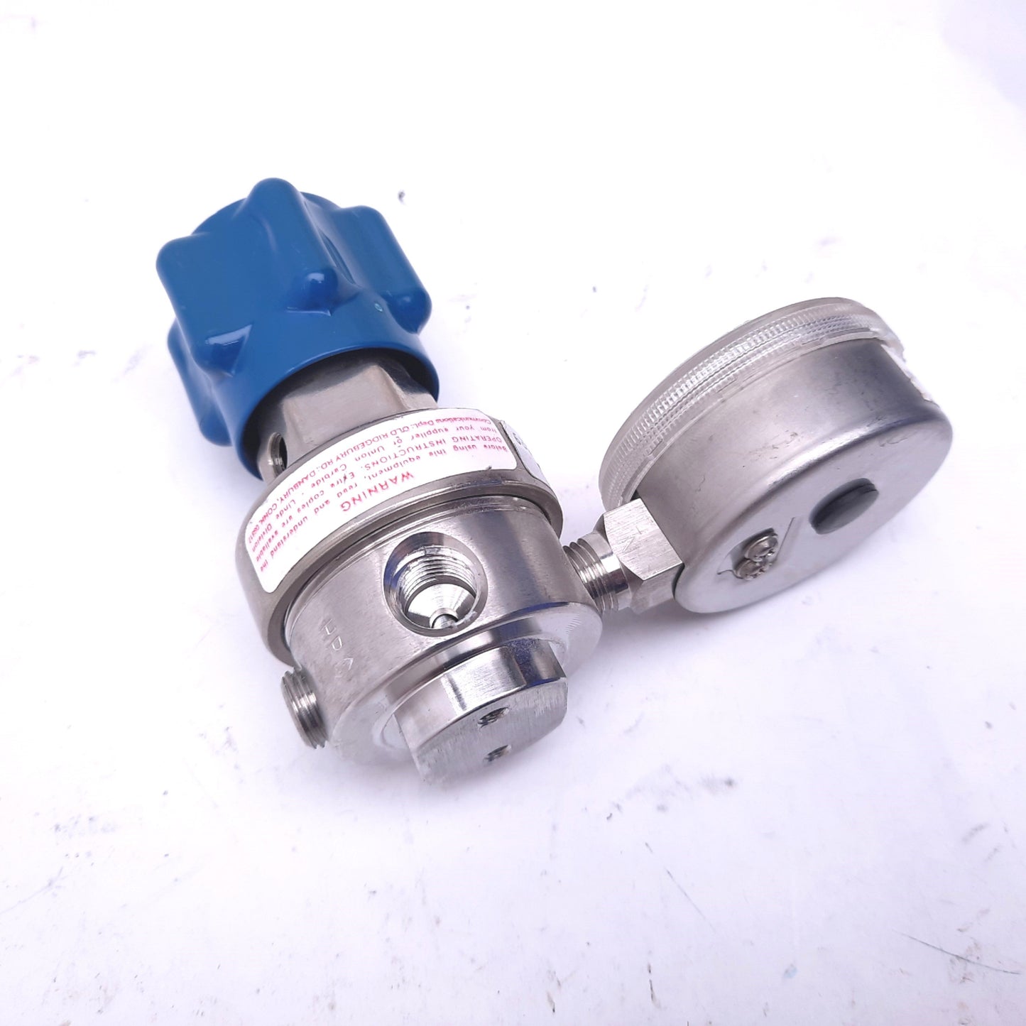 Used Linde SG3810 30 Regulator, Outlet: 30PSIG, Inlet: 3810PSIG, 1/4"NPT