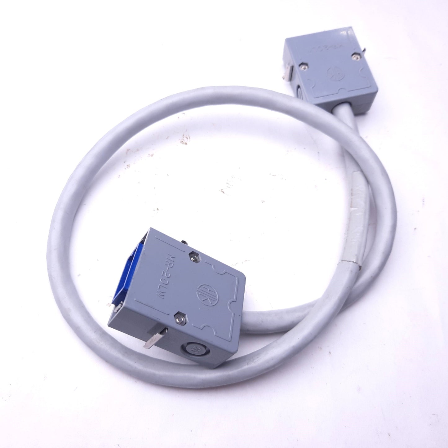 Used Fanuc 44C741048-002R00 Pendant Connector Cable Length: 24", 20-Pin M to 20-Pin F