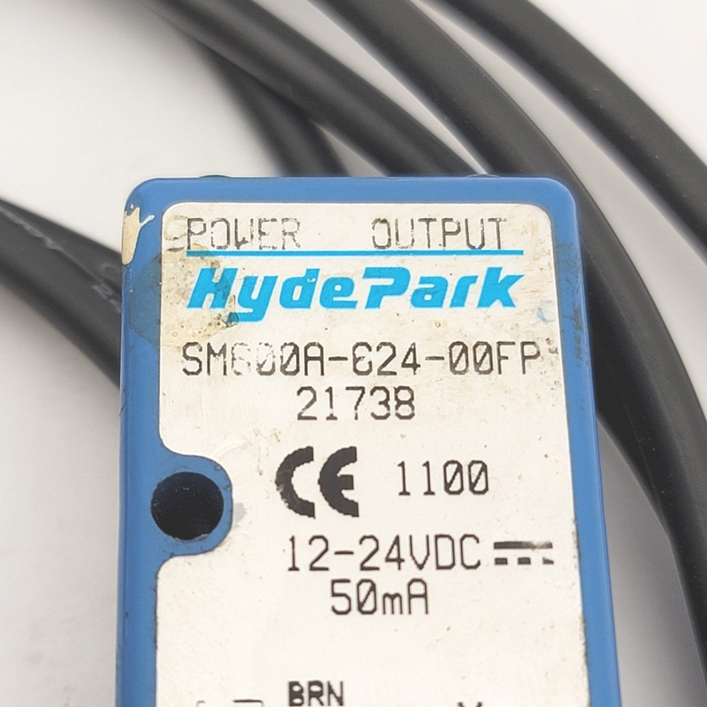 Used Hyde Park SM600A-624-00FP SUPERPROX Ultrasonic Proximity Sensor 6" Range 12VDC