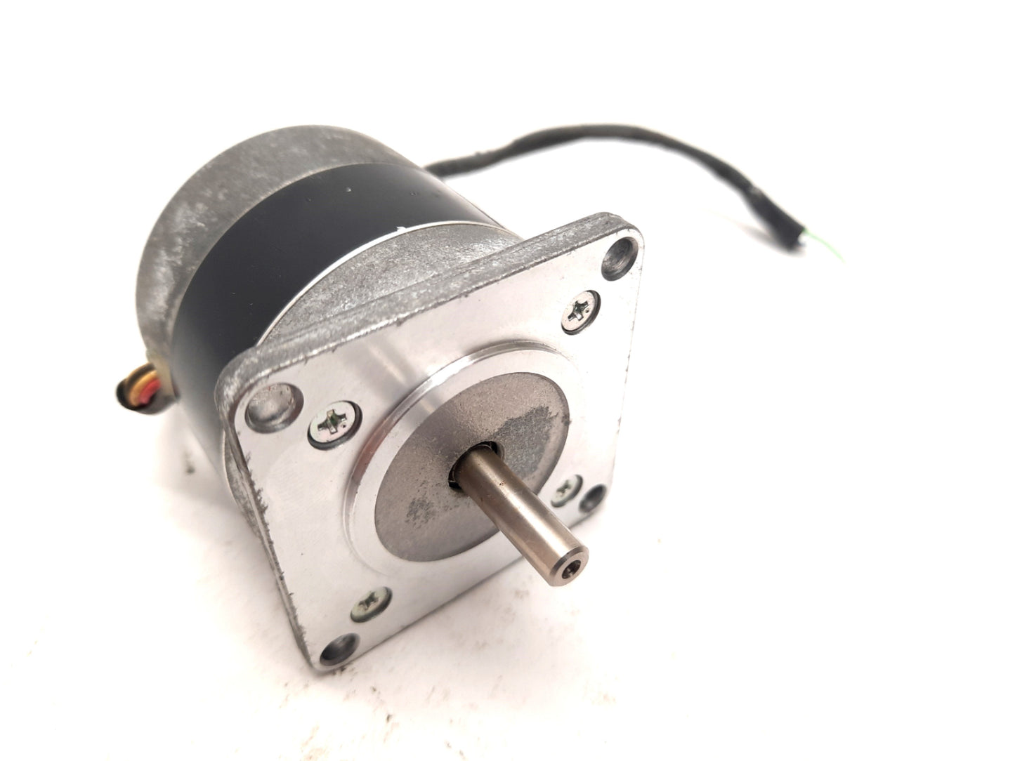 Used Oriental Motor PH266-01 Stepping Motor Voltage: 6VDC1.2A 1.8ø Shaft: 1/4"