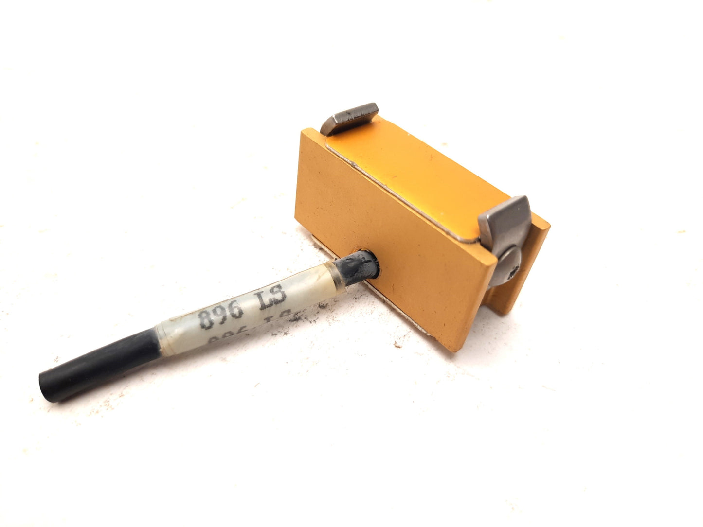 Used Industrial Devices Corp. RP2 Hall Effect Position Sensor, NC, 8-28VDC 40mA