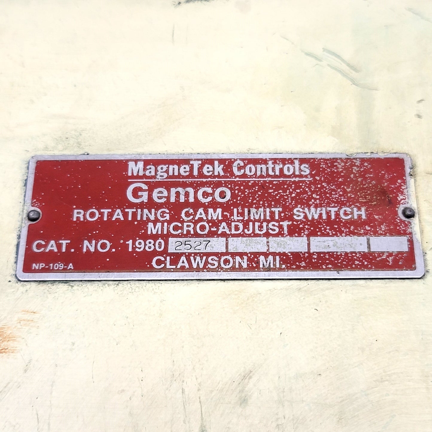 Used MagneTek Gemco 19802527 Rotating Cam Limit Switch Micro-Adjust 4-Circuit SPDT