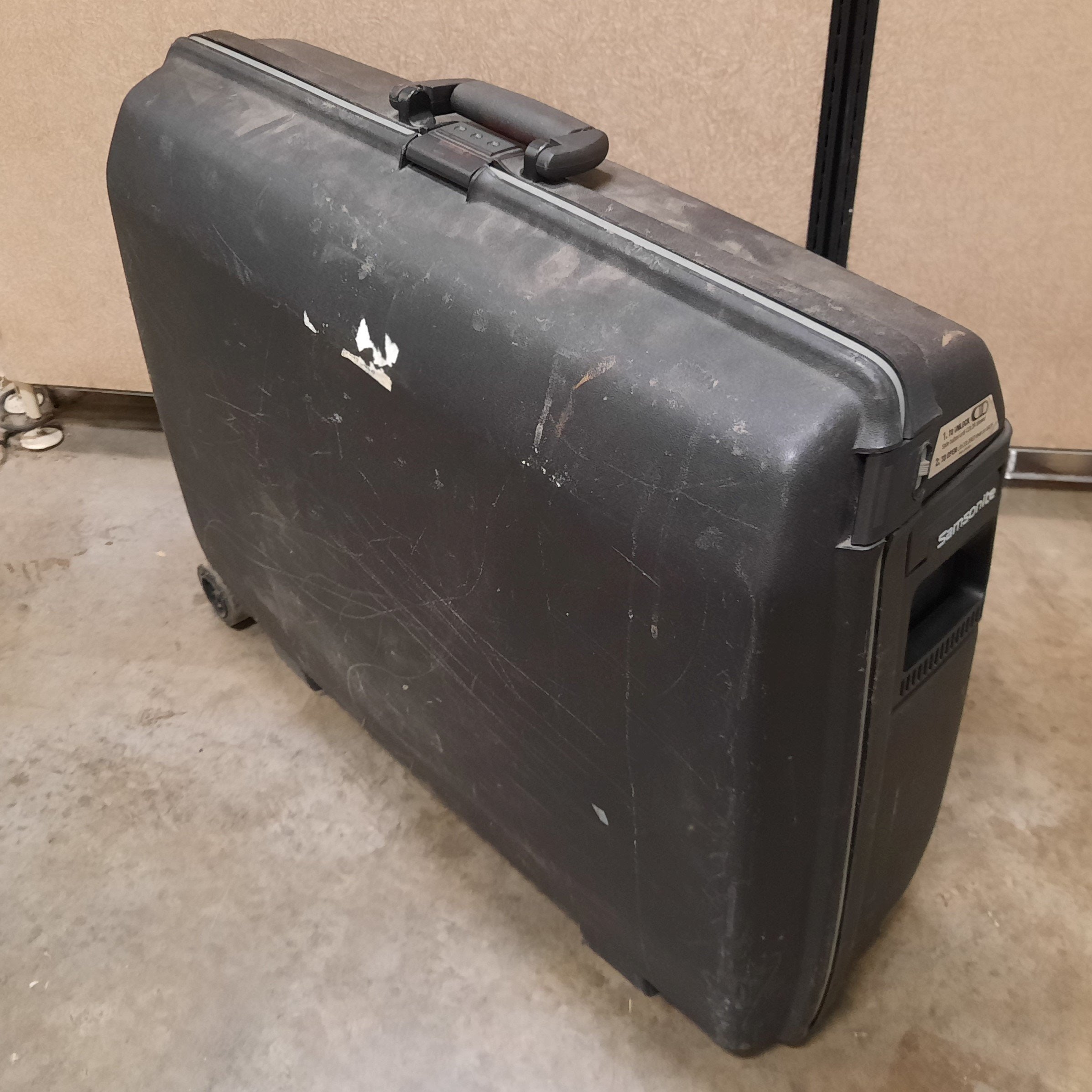 Samsonite oyster case online