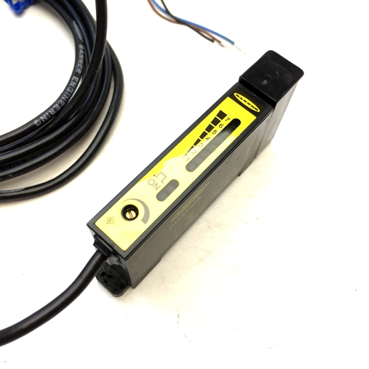 New Banner D12SP6FP Plastic Fiber Optic Sensor, Output: NPN, Voltage: 10-30VDC